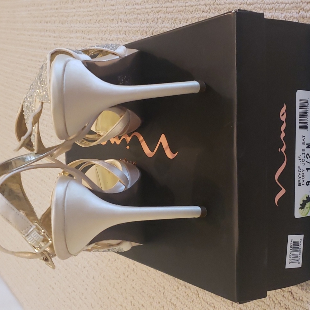 Nina Bryyce Ivory Satin Heel With Floral Rhinesto… - image 4